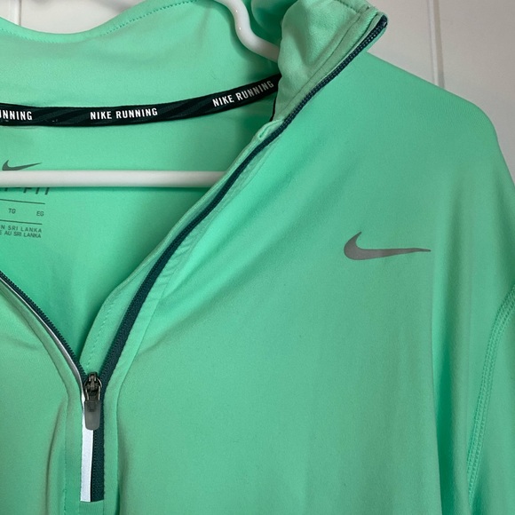Nike Women's Element Dri-FIT Half-Zip Running Top XL green, Great cond - Picture 4 of 6
